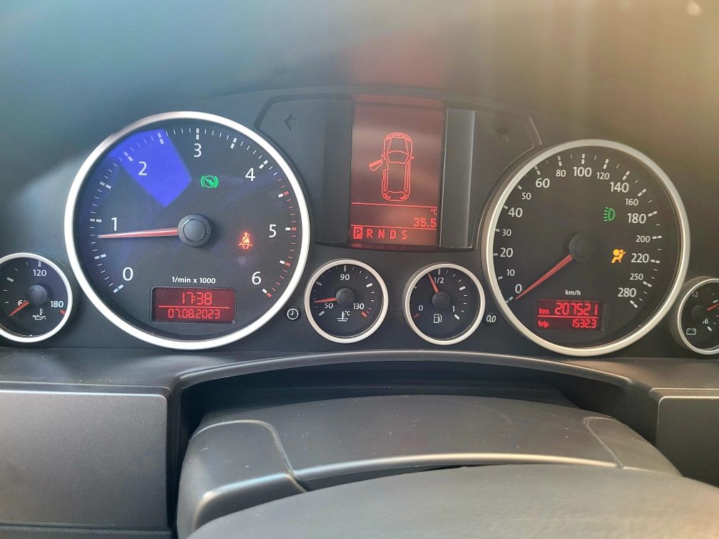 Продам Volkswagen Touareg