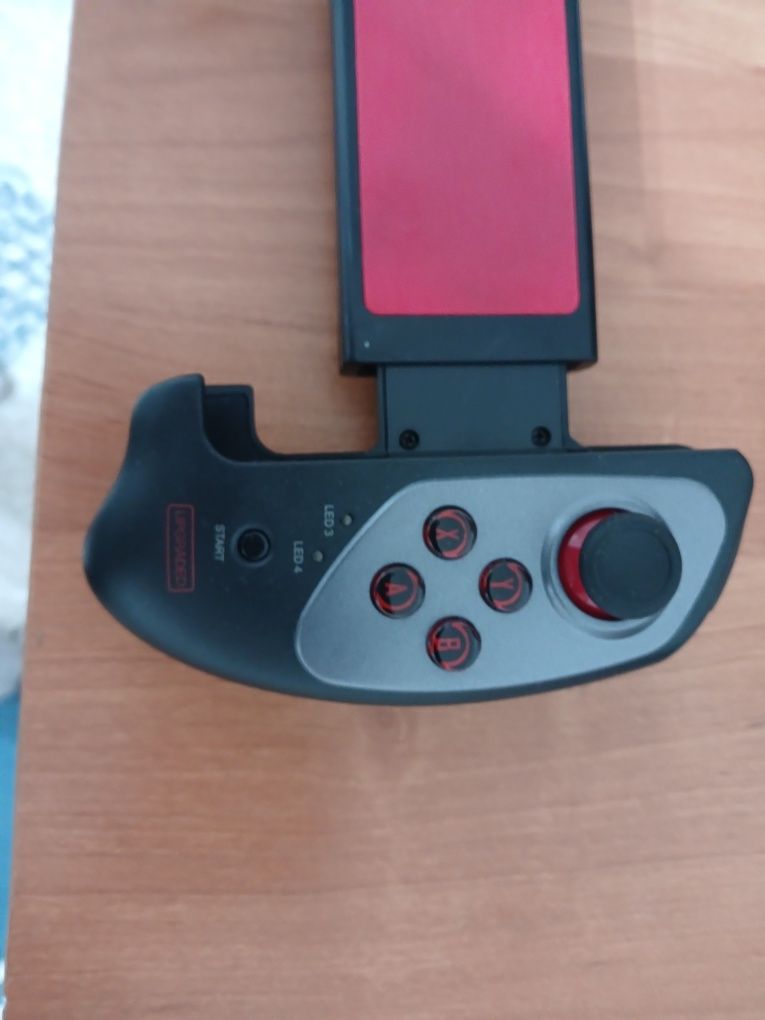 Продаю игровой джойстик для стрелялок