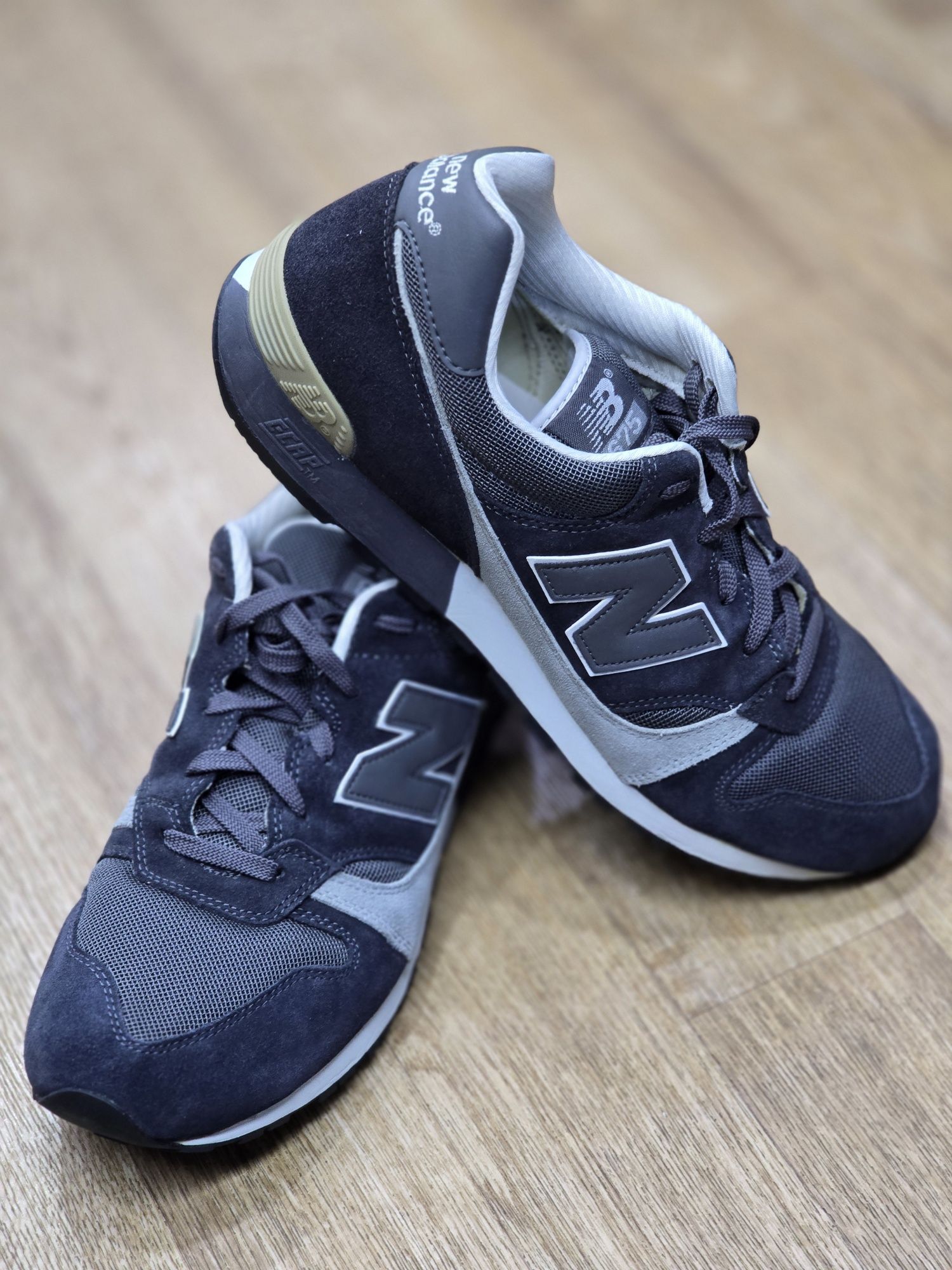 Продам кроссовки NEW BALANCE NIKE CLARKS ASICS Columbia Ecco