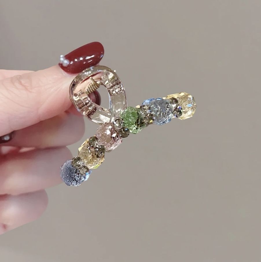 Серьги ,заколки .Очень красивые