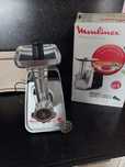 Мясорубка электрическая Moulinex
