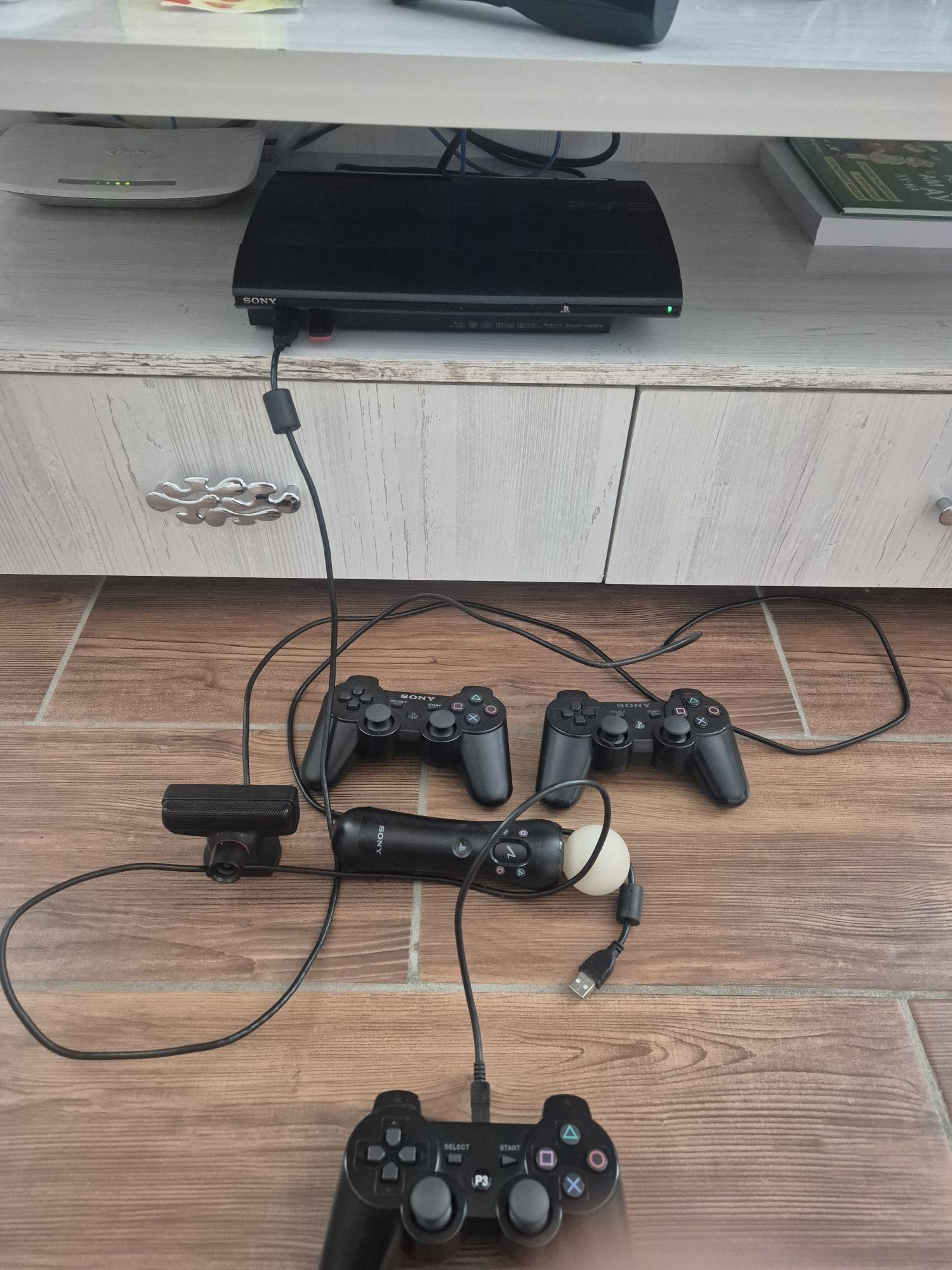 Продам sony PS3 super slim 1 tb