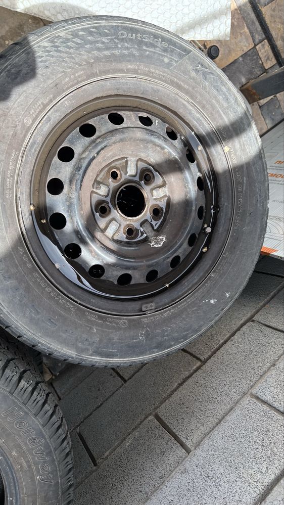 Продам летние резины с диском