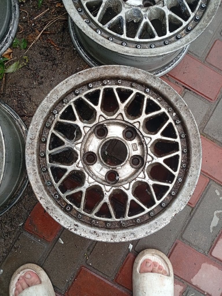 Диски на тайота  r 1