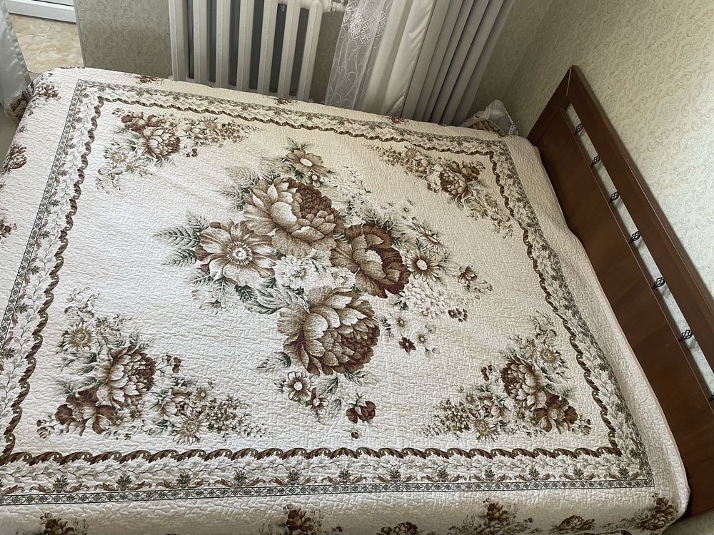 Кровать двухспальная