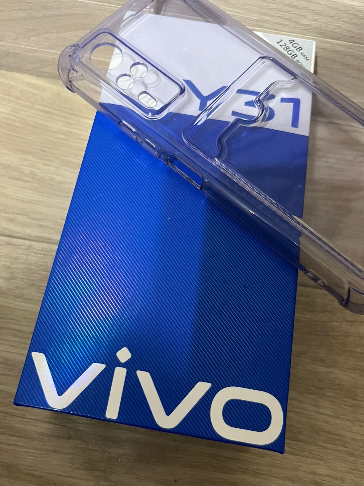 Два телефона Vivo y31 и redmi not 12s