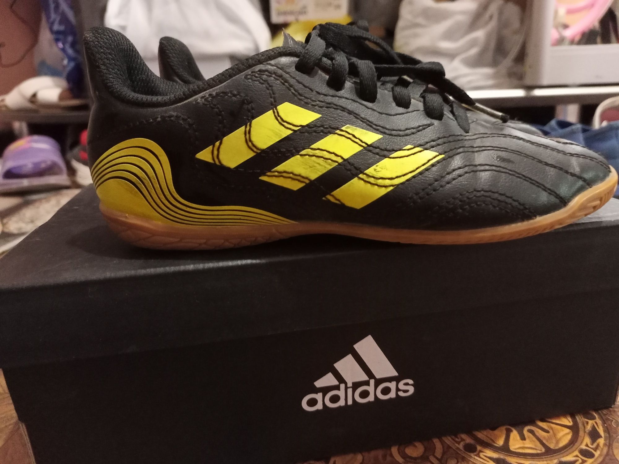 Продам оригинальные Адидас бутсы Copa 32 р