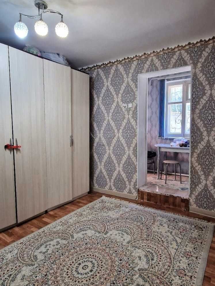 продам дом  на 2 хозяина