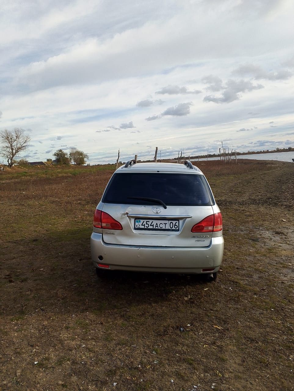 Тайота  Авенсис VERSO