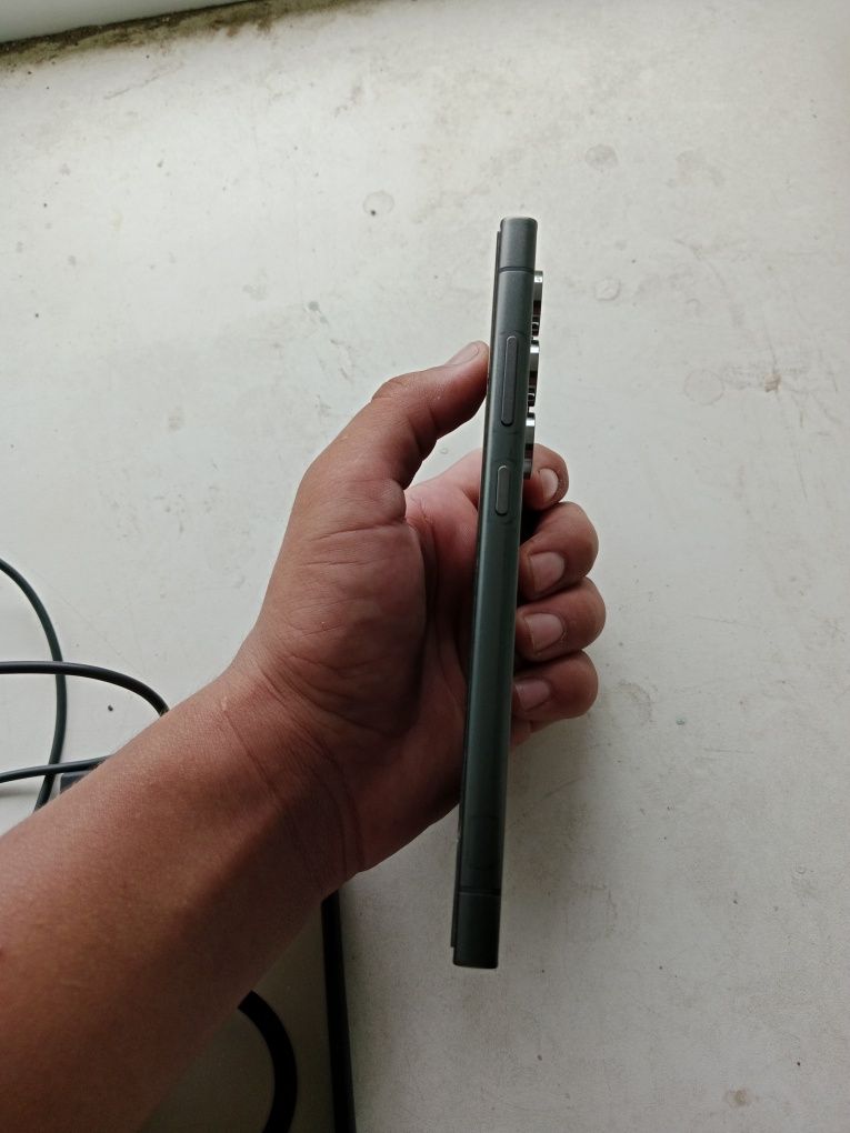 Samsung S 24 ultra состаяание идеал