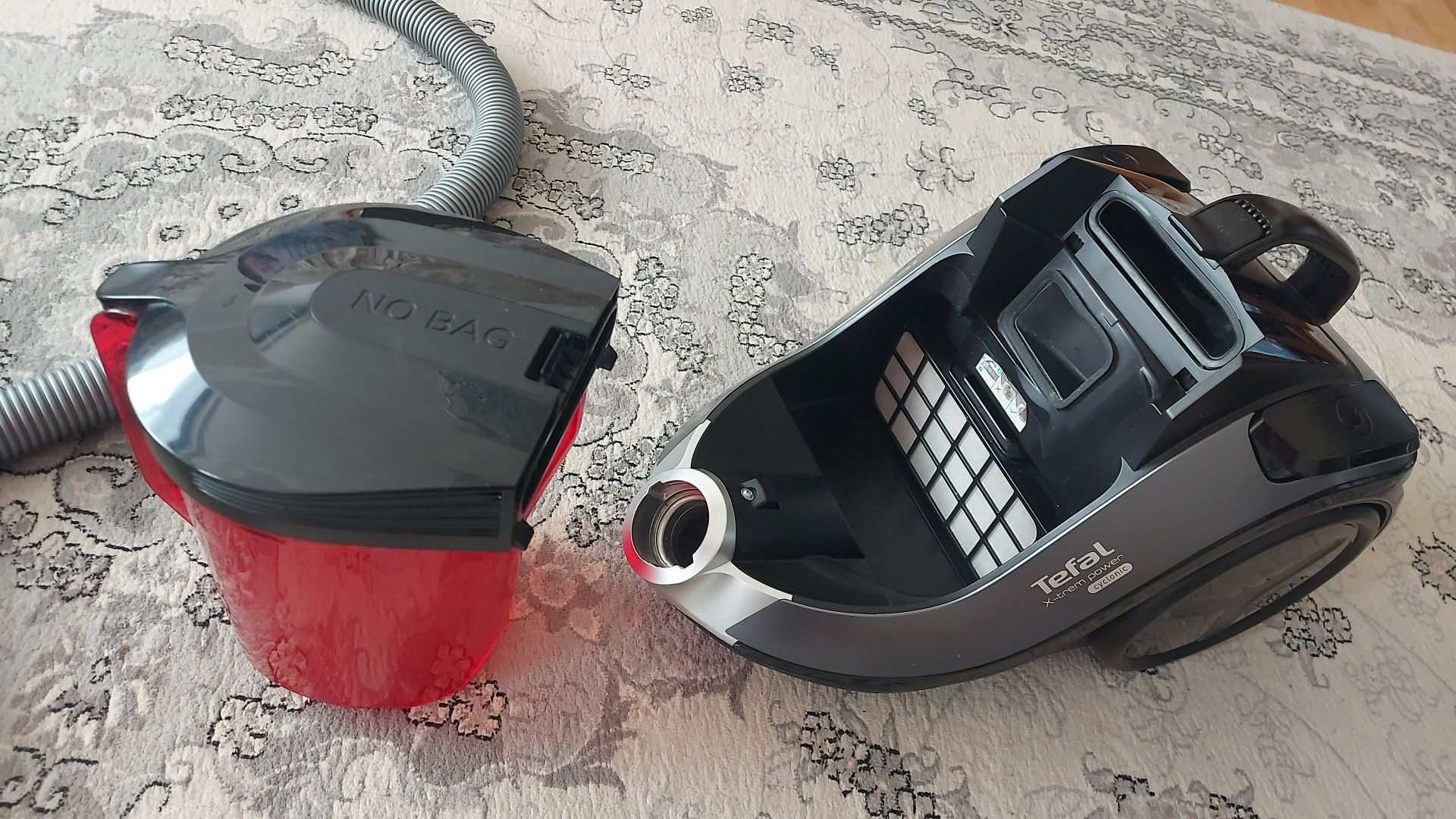 Пылесос фирмы Tefal с 6 насадками