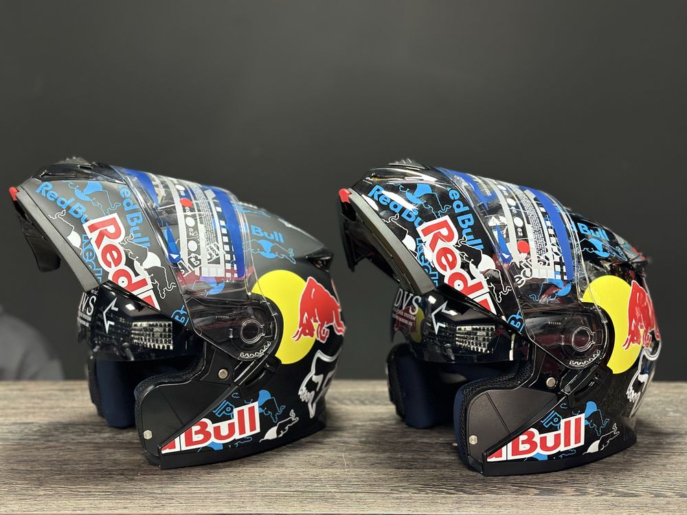 Мото шлем модуляр (трансформер) в крутой раскраске RedBull. Мото Экип!