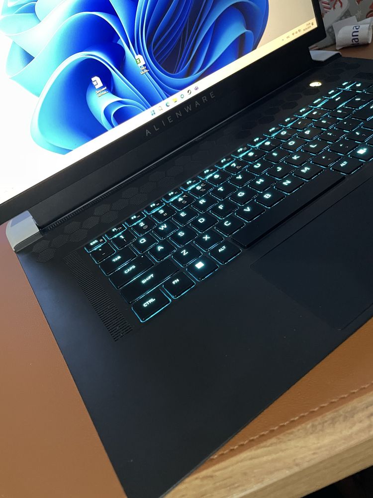 Dell Alienware x17 r2
