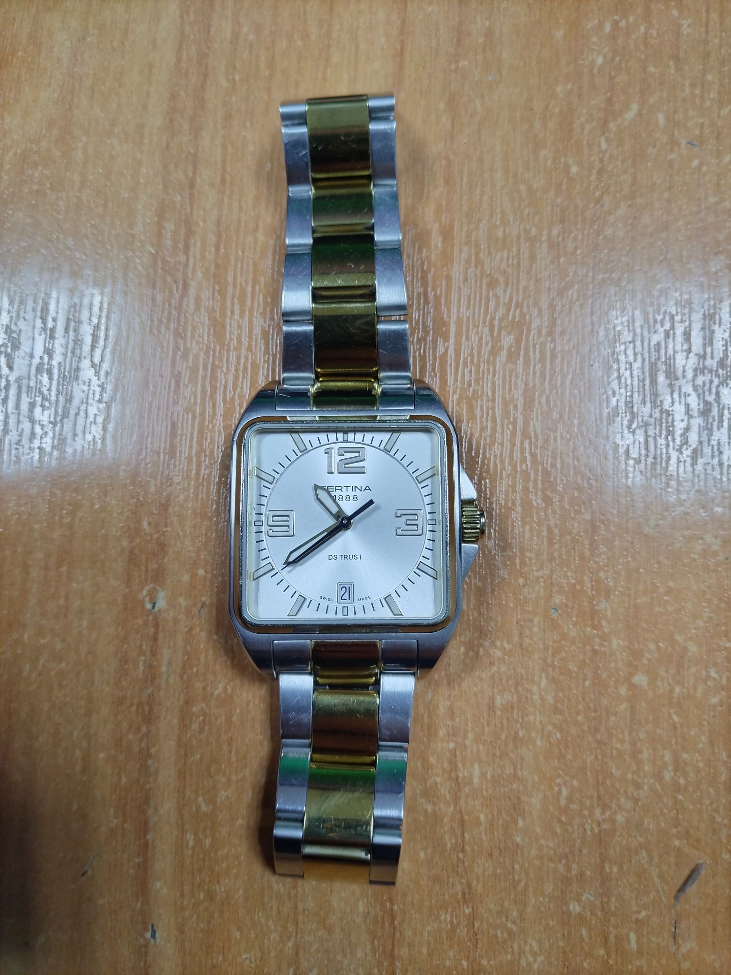 Продам Часы CERTINA