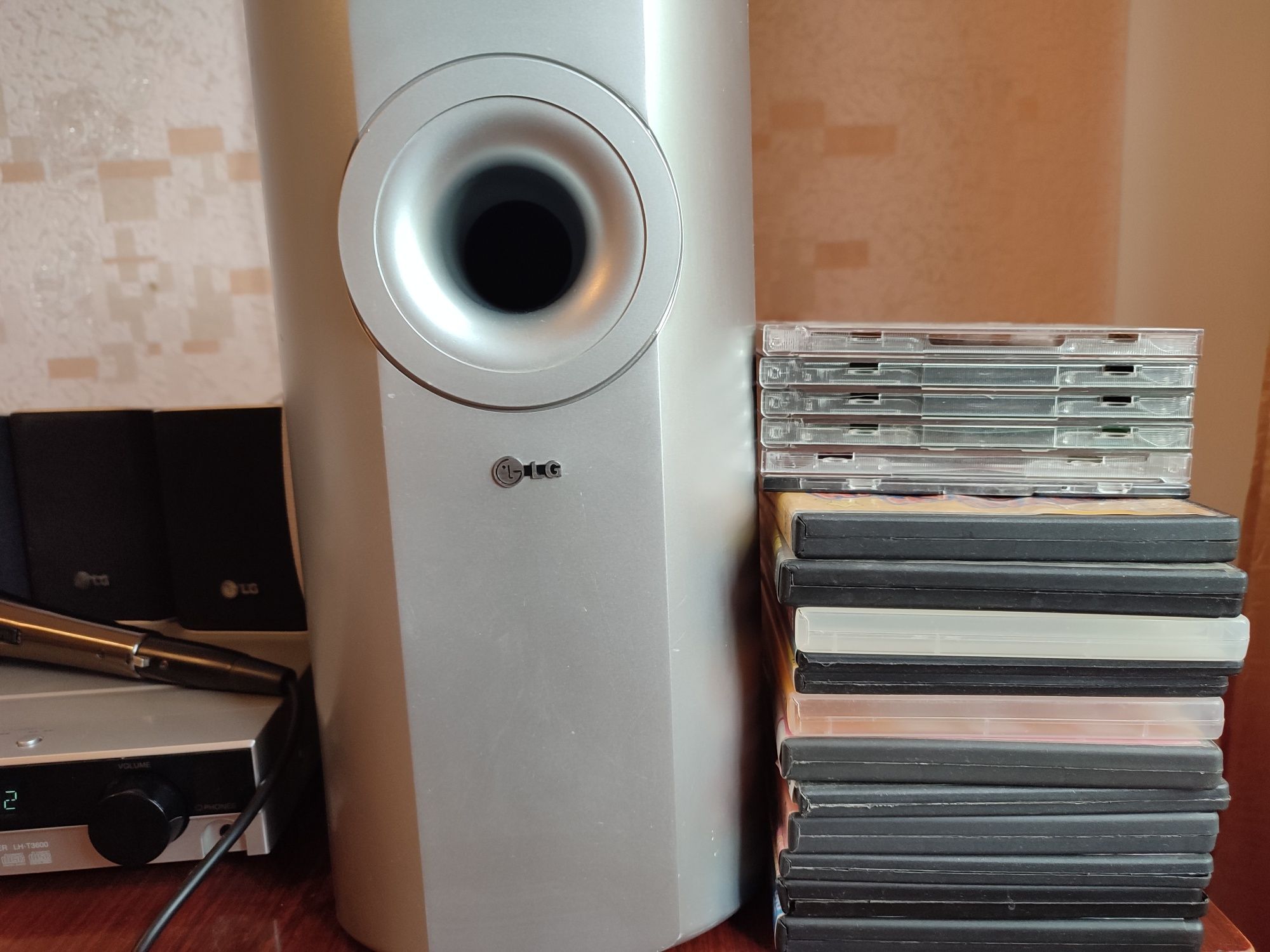 LG LH-T3600 Домашний кинотеатр (полный комплект) + микрофон + диски!