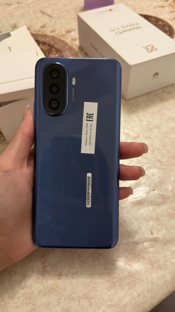 Huawei nova Y70