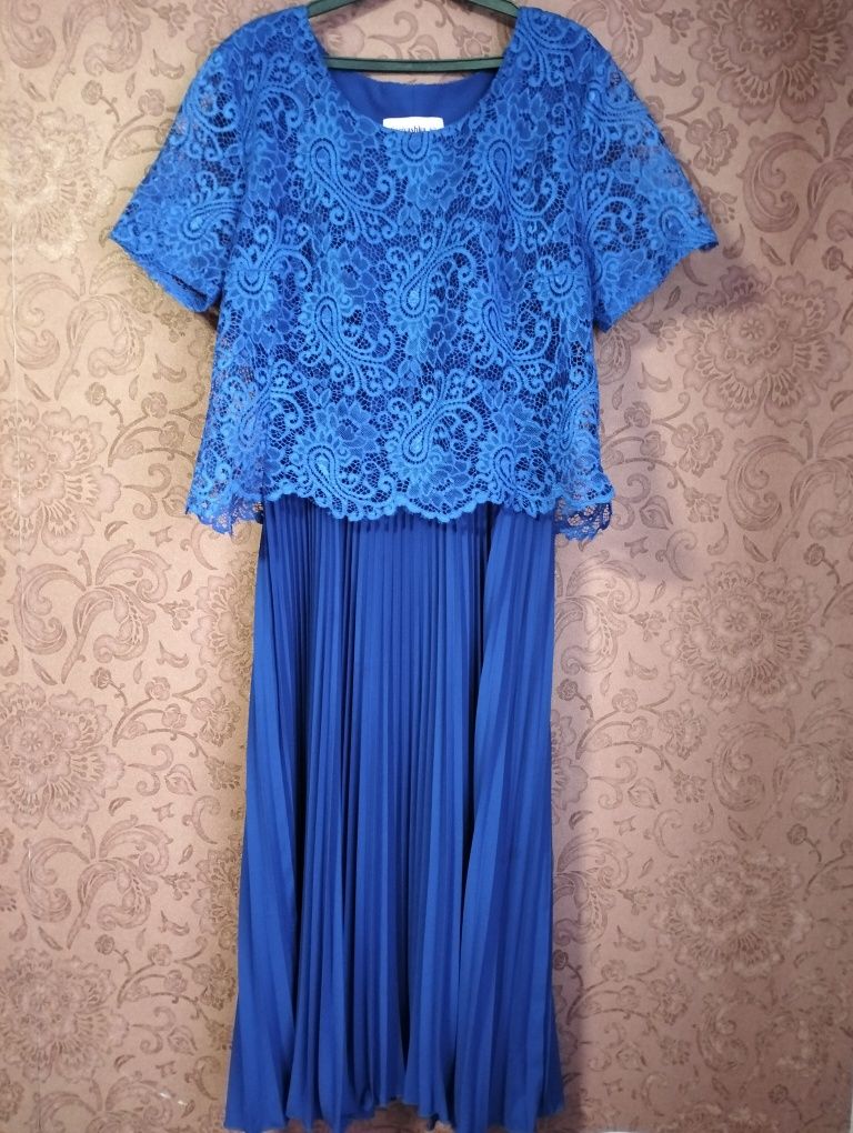 Продам платья б/у