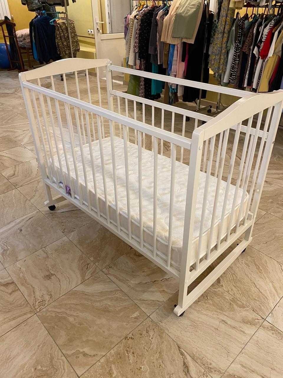 Продам кроватку детскую