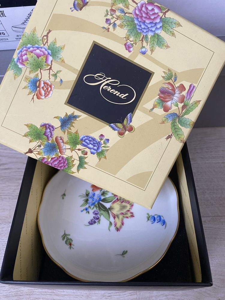 Продам блюдце Herend