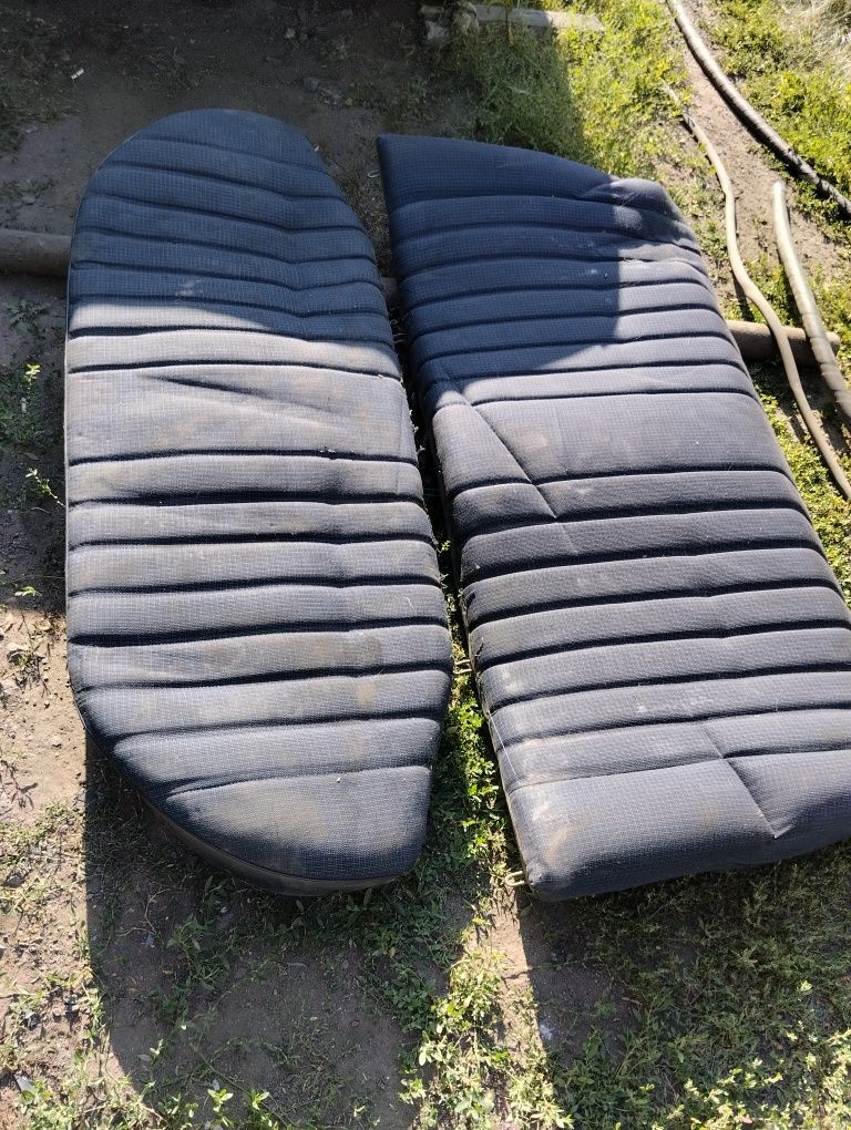Задний диван Мерседес 190 продам
