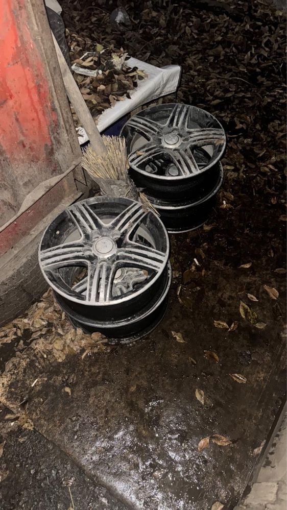 Продам диски на машину