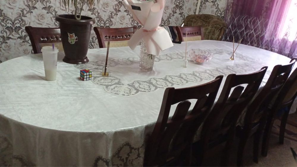 Стол в гостинную из карагача
