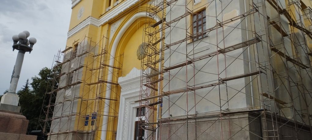 Прокат строительных лесов и вышек-тур – доставка на объект!