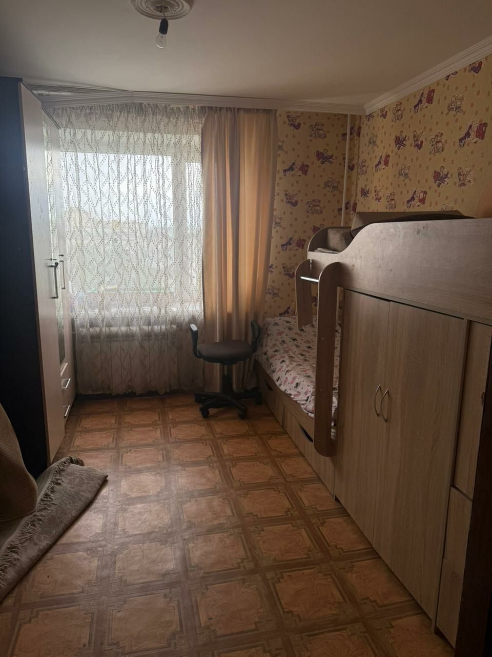 Продам трёхкомнатную квартиру в самом центре города