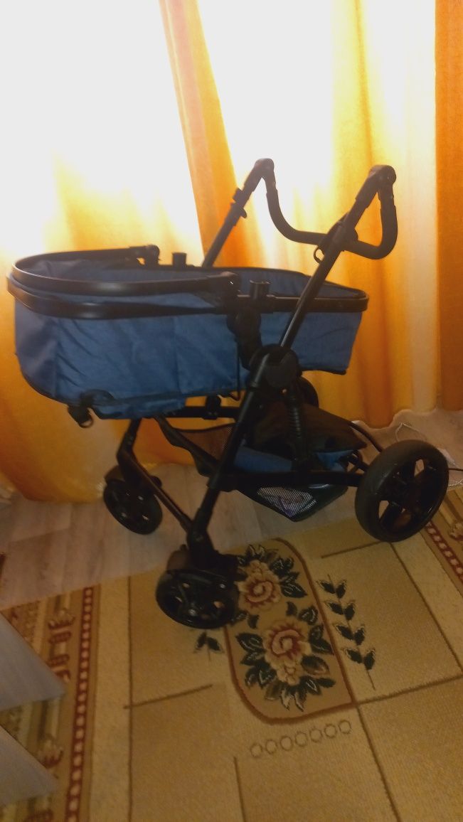 Продам детскую коляску