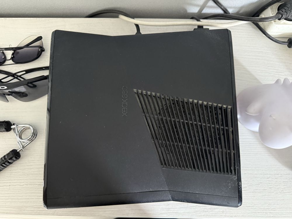 продаю XBOX 360.