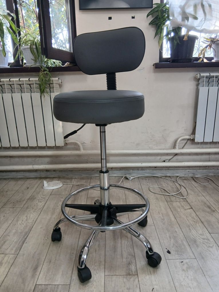 Продаю новое кресло ZETA