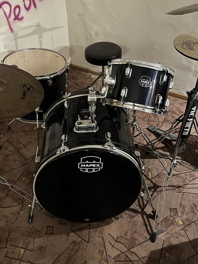 Продам барабанную установку mapex