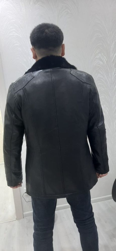 Продам кожаную куртку