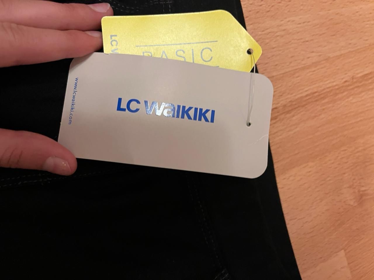 Новые штаны девочке, 10-11 лет LC WAIKIKI