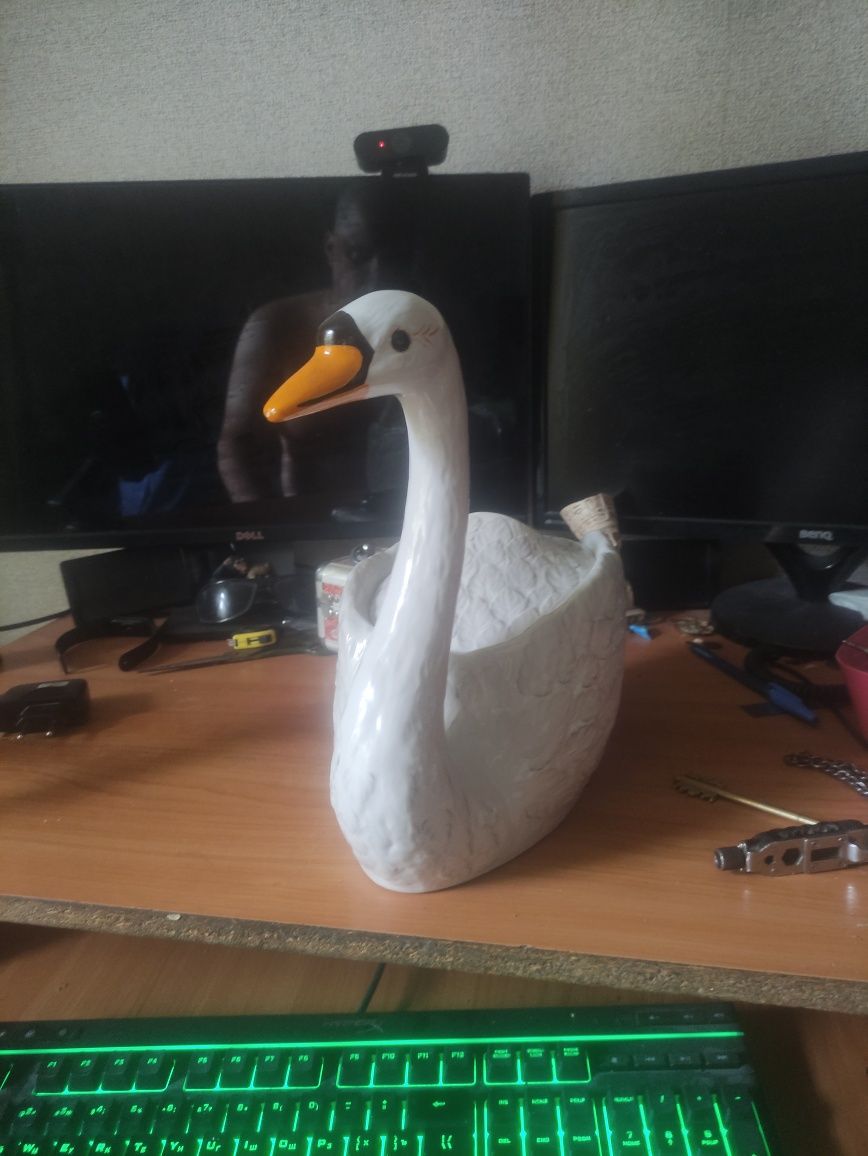Продам супницу СССР (Лебедь)