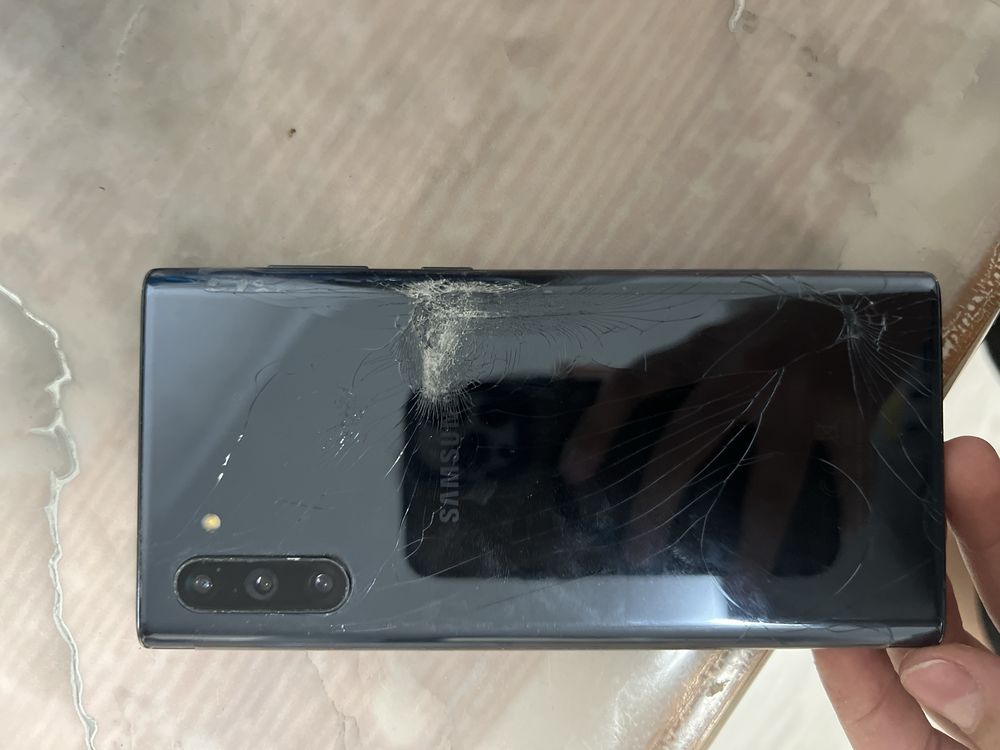 продаю note10 самсумг