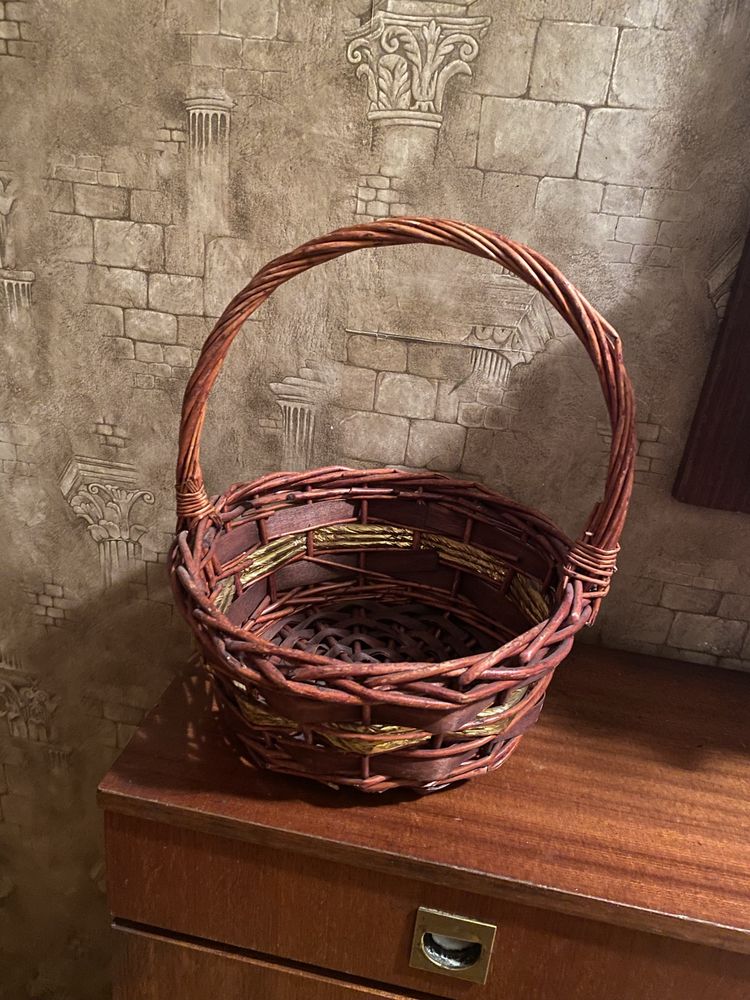 Корзинки плетеные разные