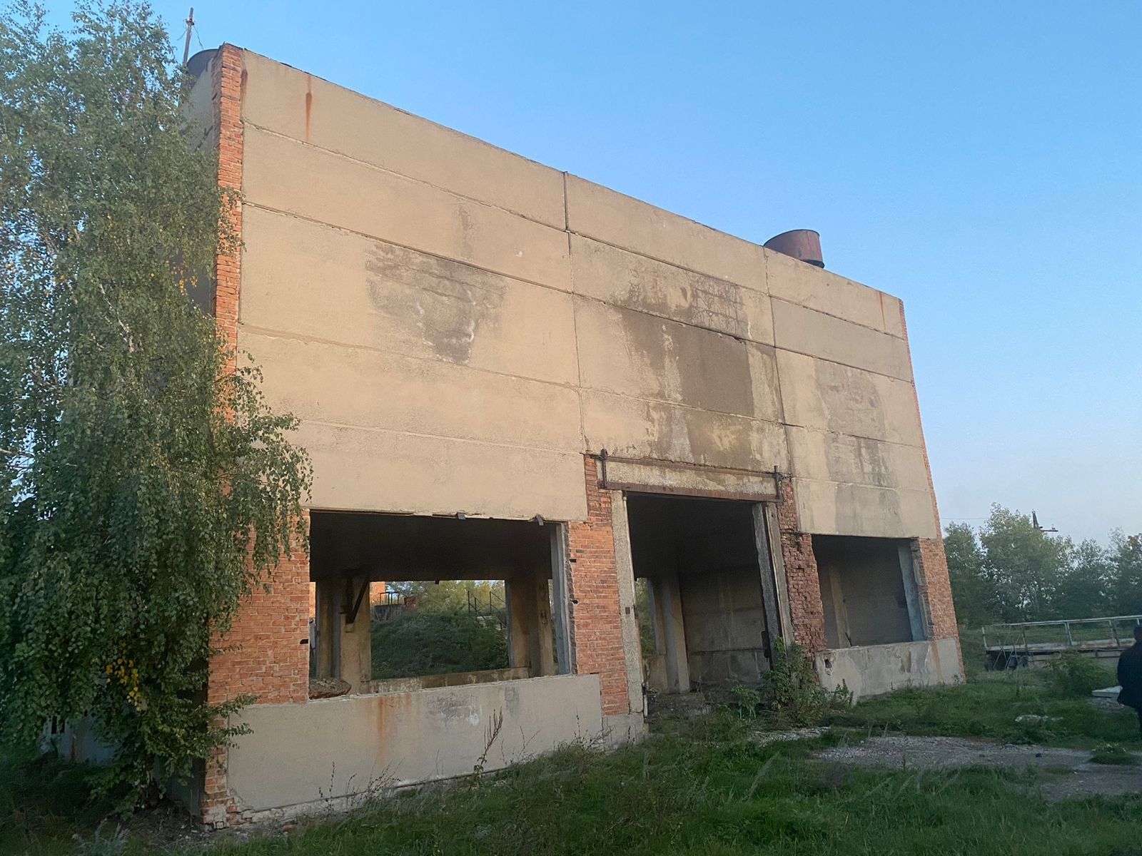 Продам здание 18м*9м
