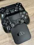 Apple TV model A1625 + 2 джойстика ps4 с зарядной станцией