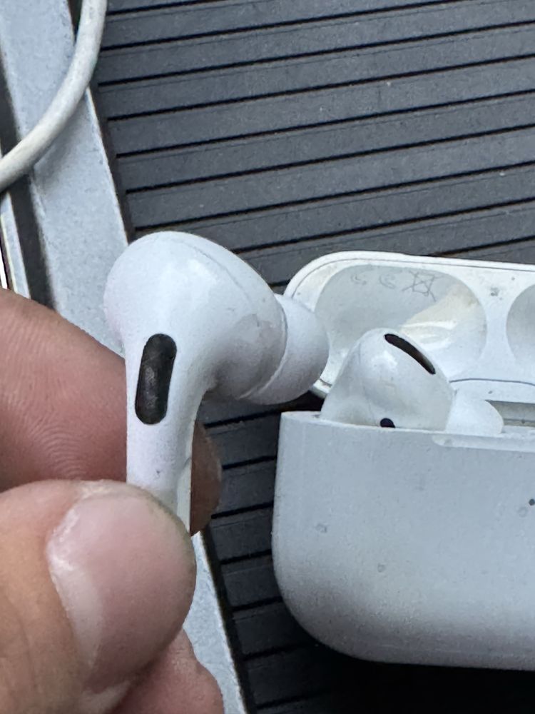 Продаю AirPod pro