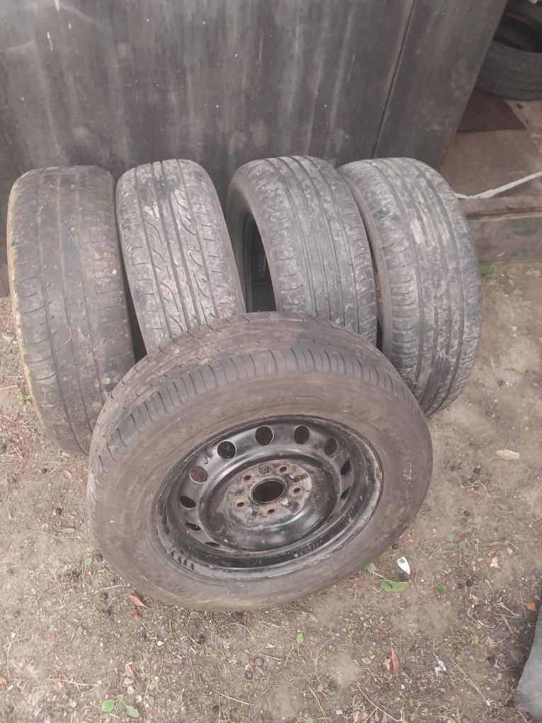 Продам шины нормальное состояние