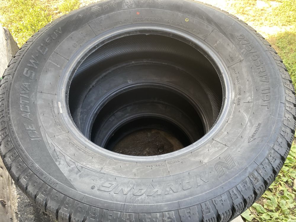 Три штуки зимние шипованные шины 275/65/17 275/65R17 Nankang.