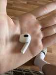 Правый наушник AirPods 3