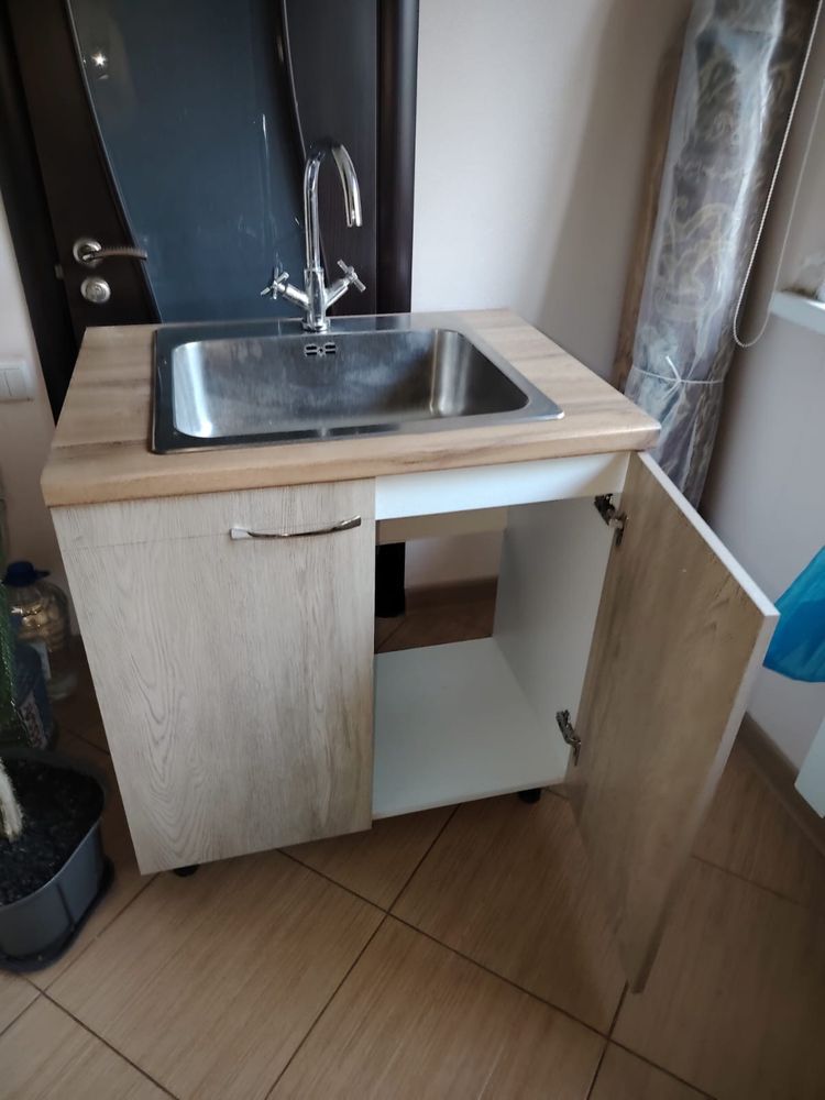 Продам кухонную тумбу мойку