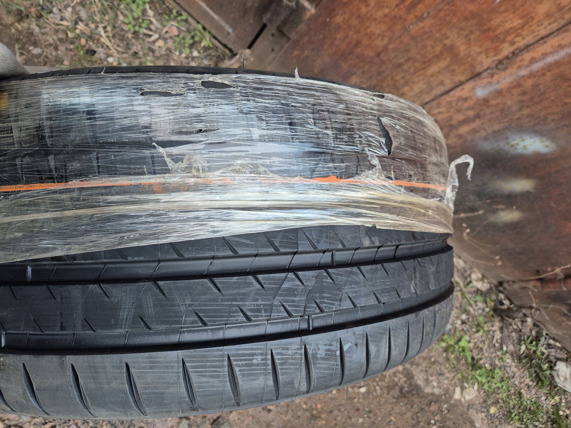 1 новый Баллон Michelin pilot sport 4S 265 40 r21