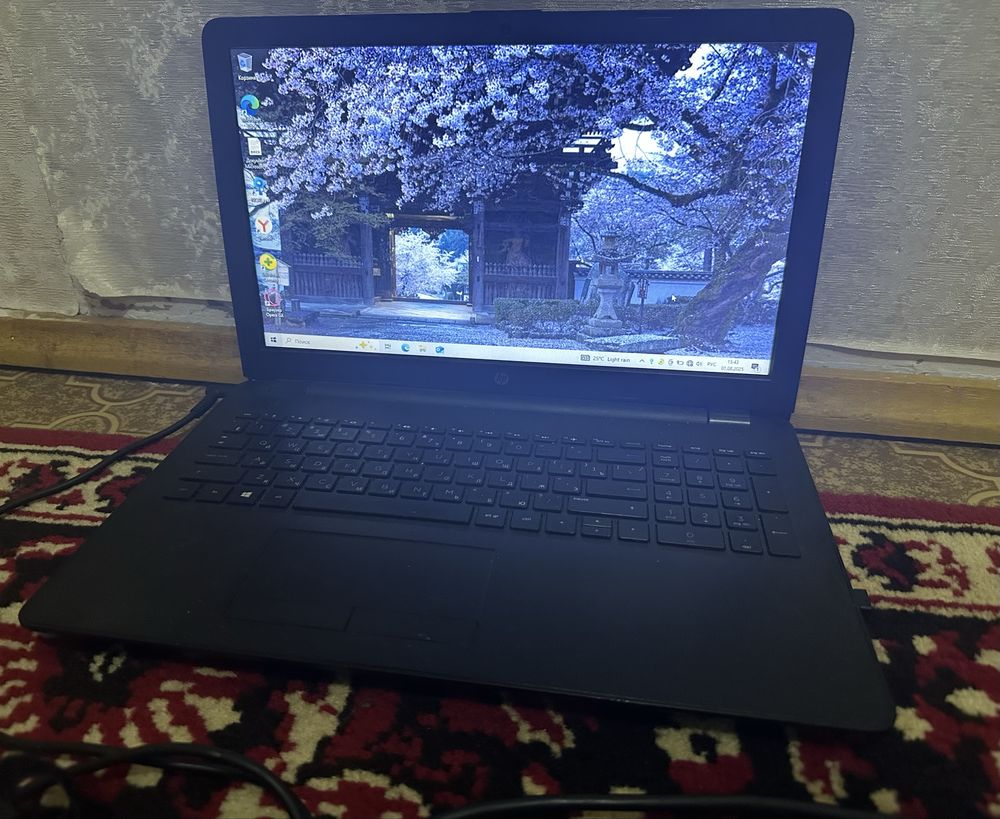 hp, ssd 128, озу 8гб, есть ньюансы