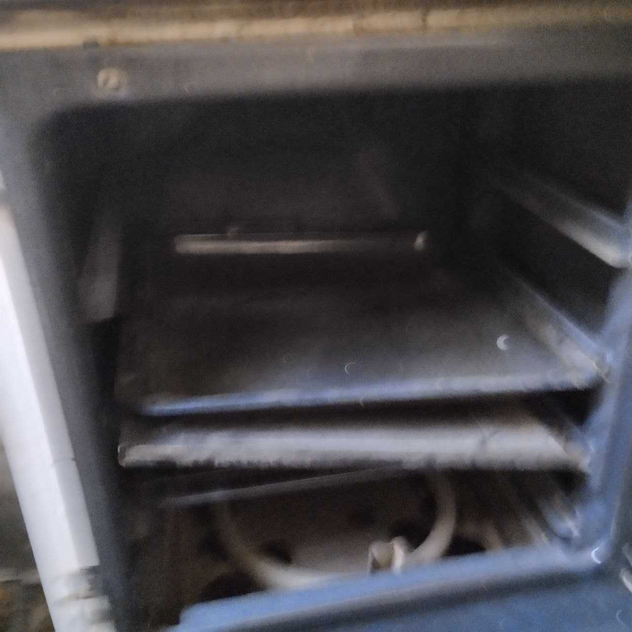 газовую плиту с 2-мя комфорками  б.у. продам