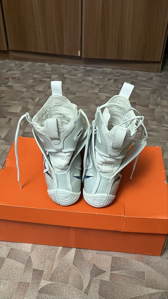 Продается NIKE HYPERKO 2