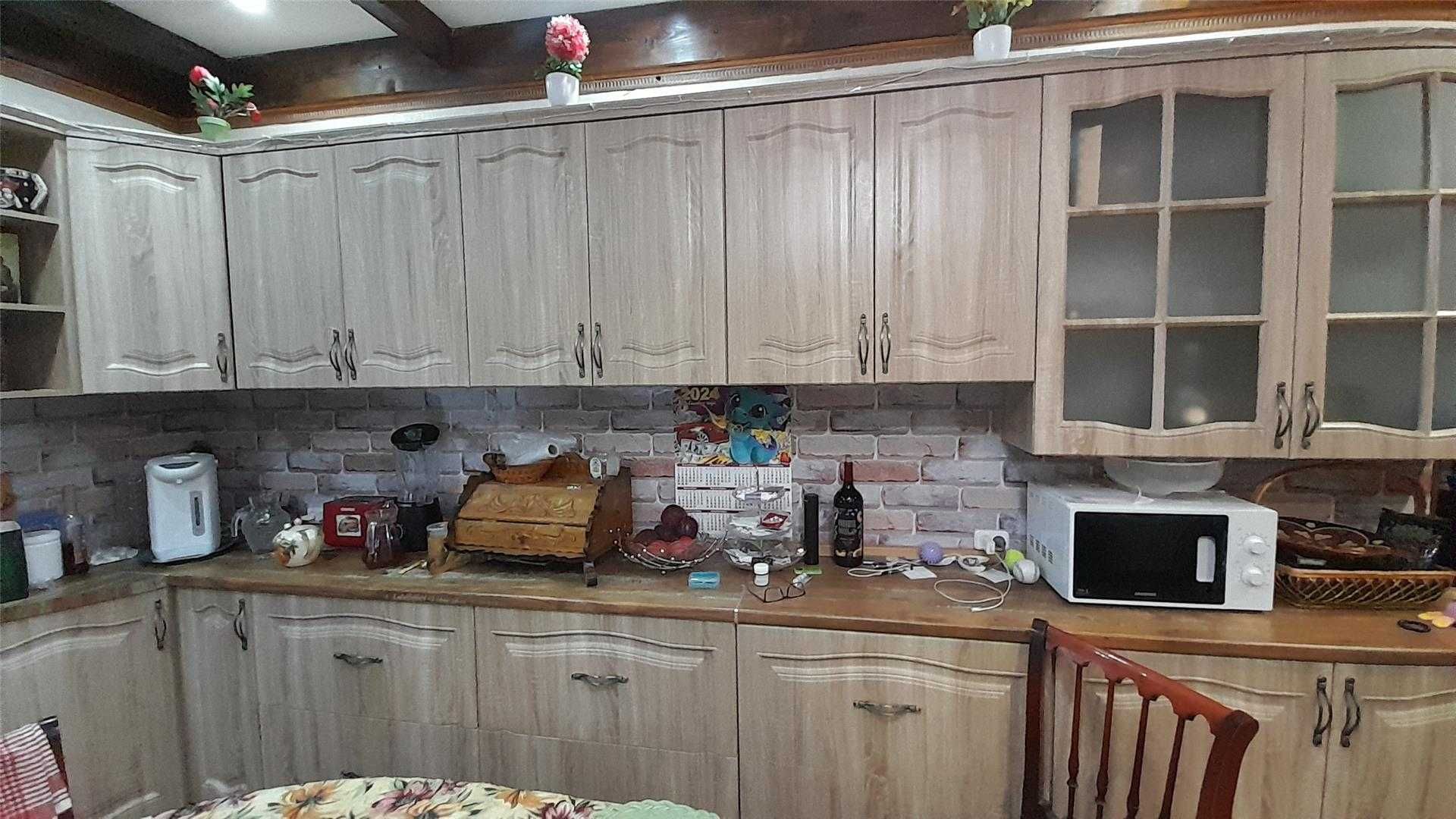 Продам  5-ти комн квартиру болгарского типа, блочный
