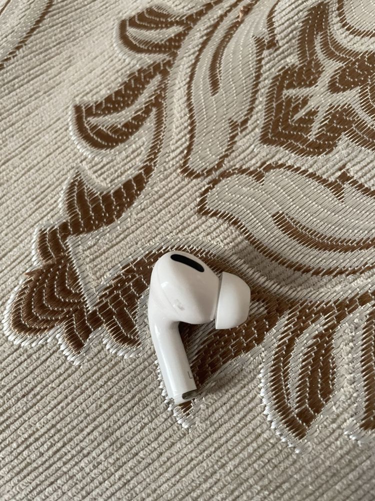 наушники Airpods pro